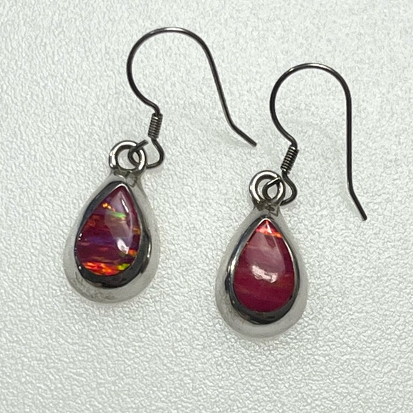 Vintage 950 Fine Sterling Silver Red Simulated Opal Teardrop Fishhook Earrings - Picture 14 of 14